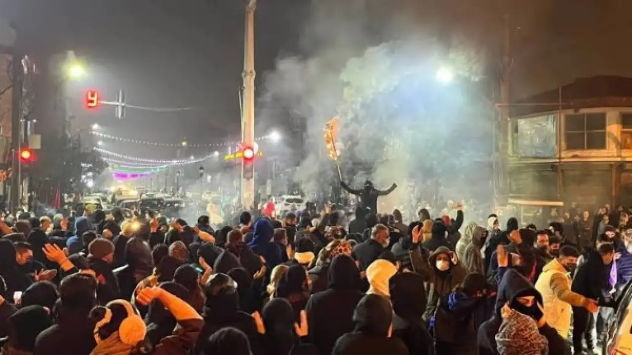 عقوبة الإعدام.. تصريح صادم من المدعي العام الإيراني يثير رعب المتظاهرين بالبلاد