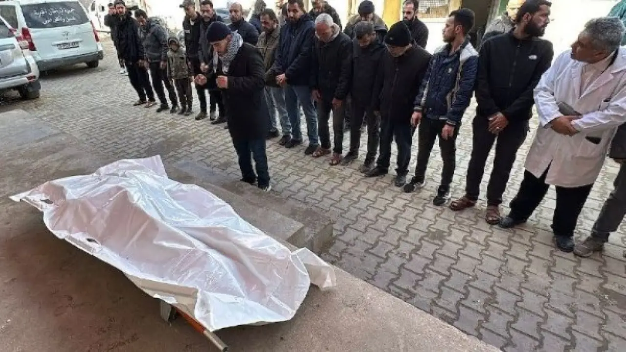 فاجعة في غزة.. غارات ليلية تنهي حياة 3 فلسطينيين وتخلف إصابات بالغة