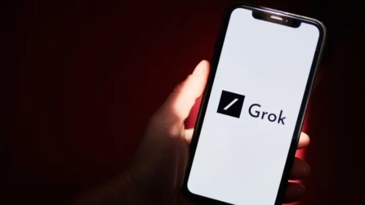 فضيحة تطبيق Grok.. تحرك دولي يهدد بحذف منصة إكس من هواتف الملايين