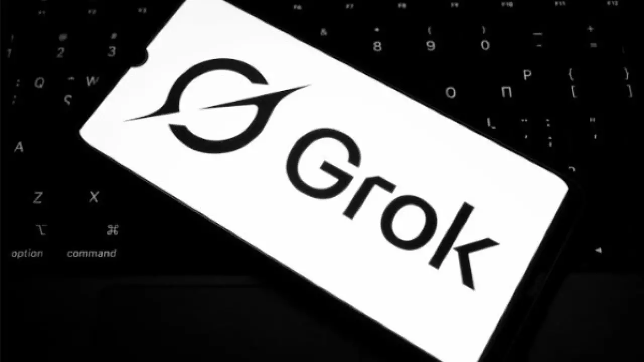 فوضى الذكاء الاصطناعي.. صور "Grok" الصادمة تضع إيلون ماسك في ورطة كبرى