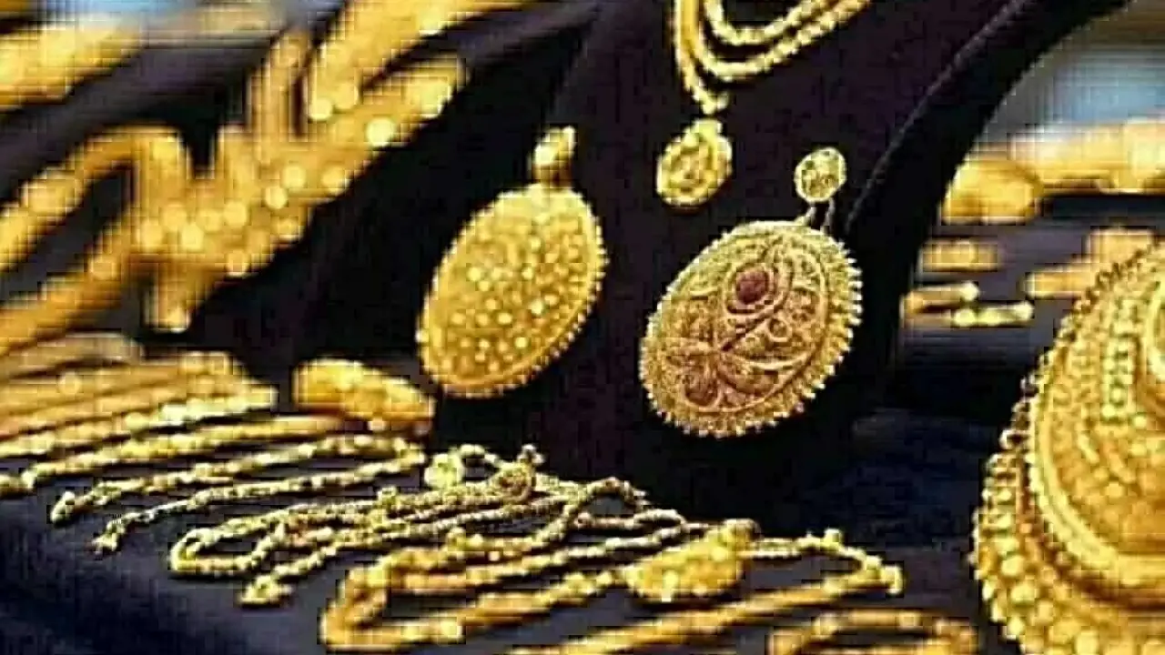 قاطرة الذهب تنطلق.. صدمة عيار 21 بالمصنعية تباغت المشترين في تعاملات السبت الحالية