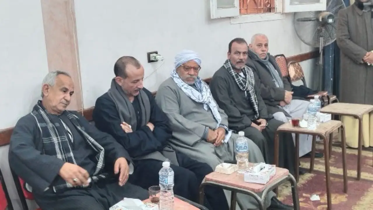 مات ساجداً.. صديق الشاب الراحل يروي اللحظات الأخيرة التي سبقت الفاجعة بمصر