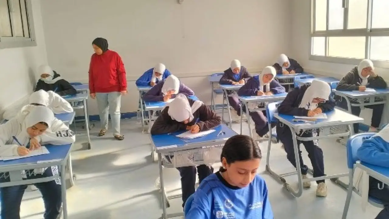 مدارس التكنولوجيا التطبيقية.. نظام امتحانات نصف العام الجديد يثير تساؤلات الطلاب وأولياء الأمور