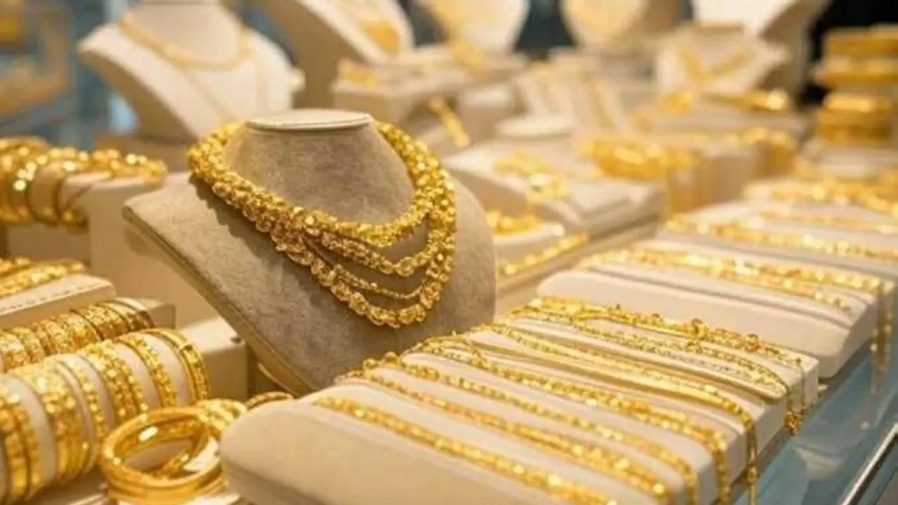 مفاجأة عيار 21.. قفزة غير متوقعة لأسعار الذهب تثير ذعر المقبلين على الزواج بالصاغة