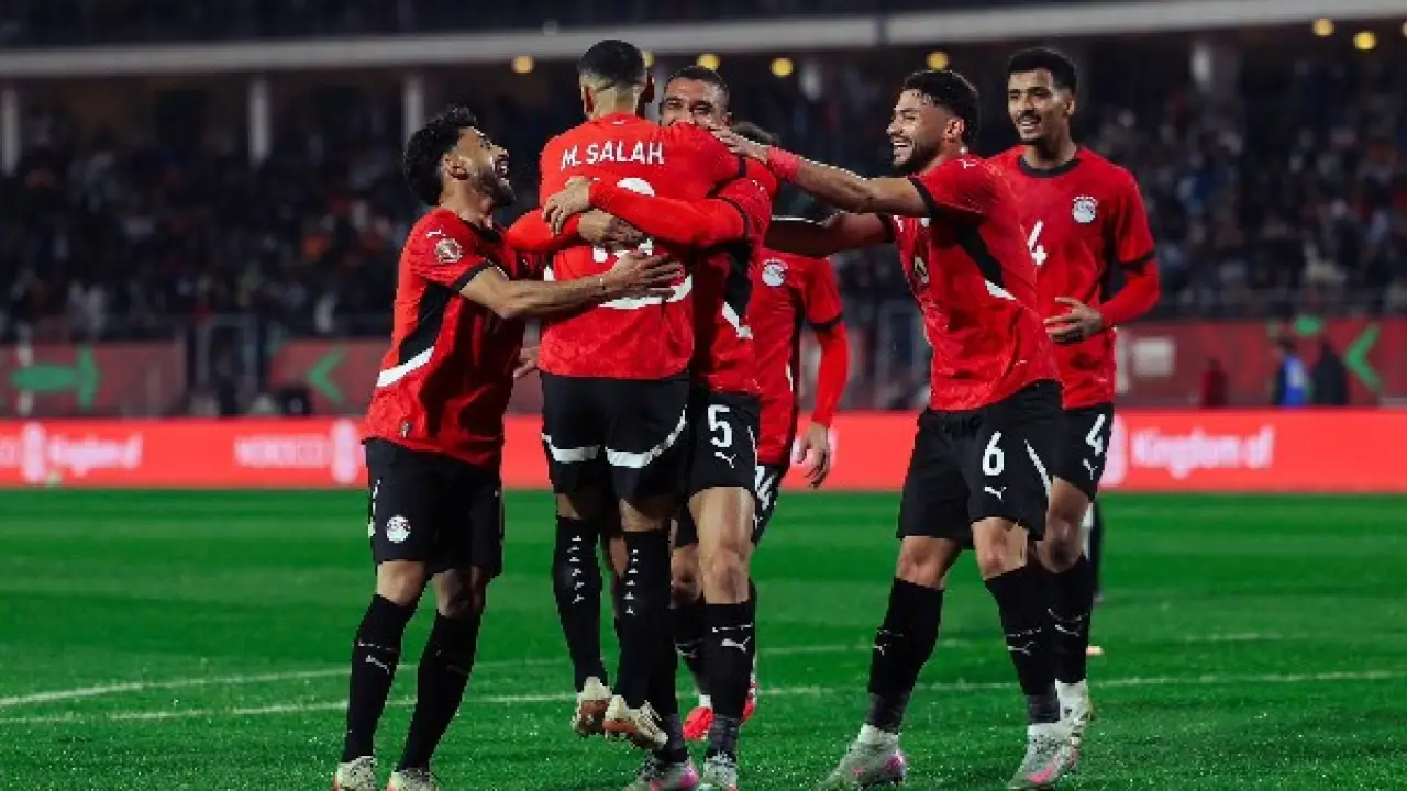حلم الثامنة يقترب.. احتفالات جنونية لنجوم منتخب مصر بعد تجاوز عقبة ربع النهائي