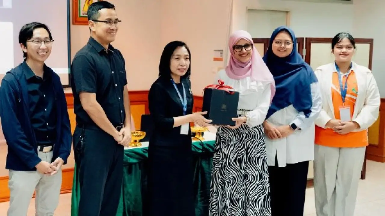 نخبة الأطباء.. قائمة المستفيدين من المنح الدولية تنهي الجدل حول معايير الاختيار الجديد