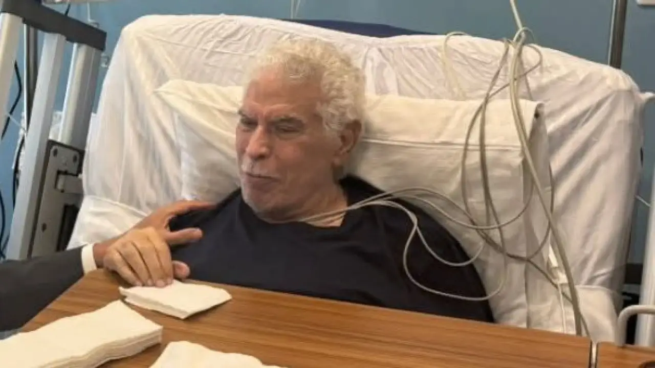 المعلم حسن شحاتة.. إعلامي رياضي ينهي الجدل حول حالته الصحية بعد شائعات مقلقة