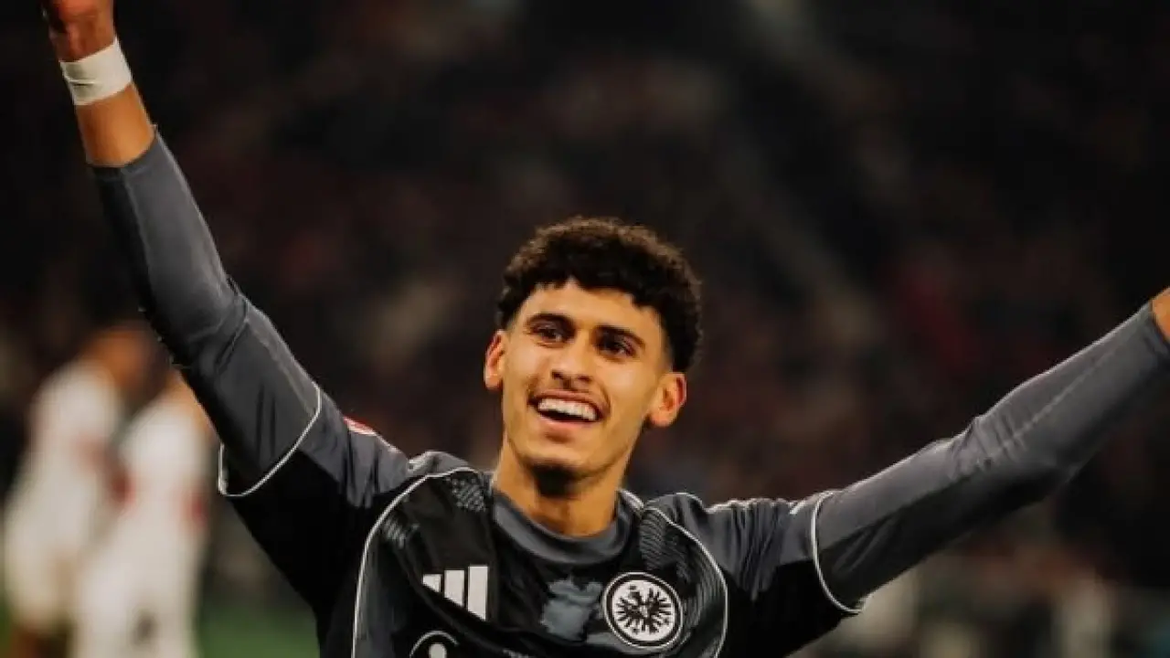 المغربي الميموني.. بداية نارية في الدوري الألماني تصدم جماهير إينتراخت فرانكفورت