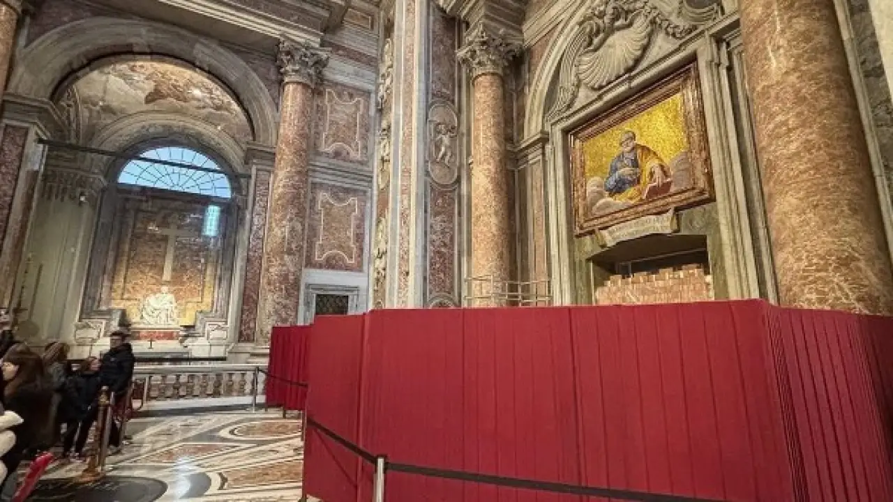 بقرار من البابا.. إغلاق الباب المقدس في الفاتيكان ينهي حقبة تاريخية مثيرة