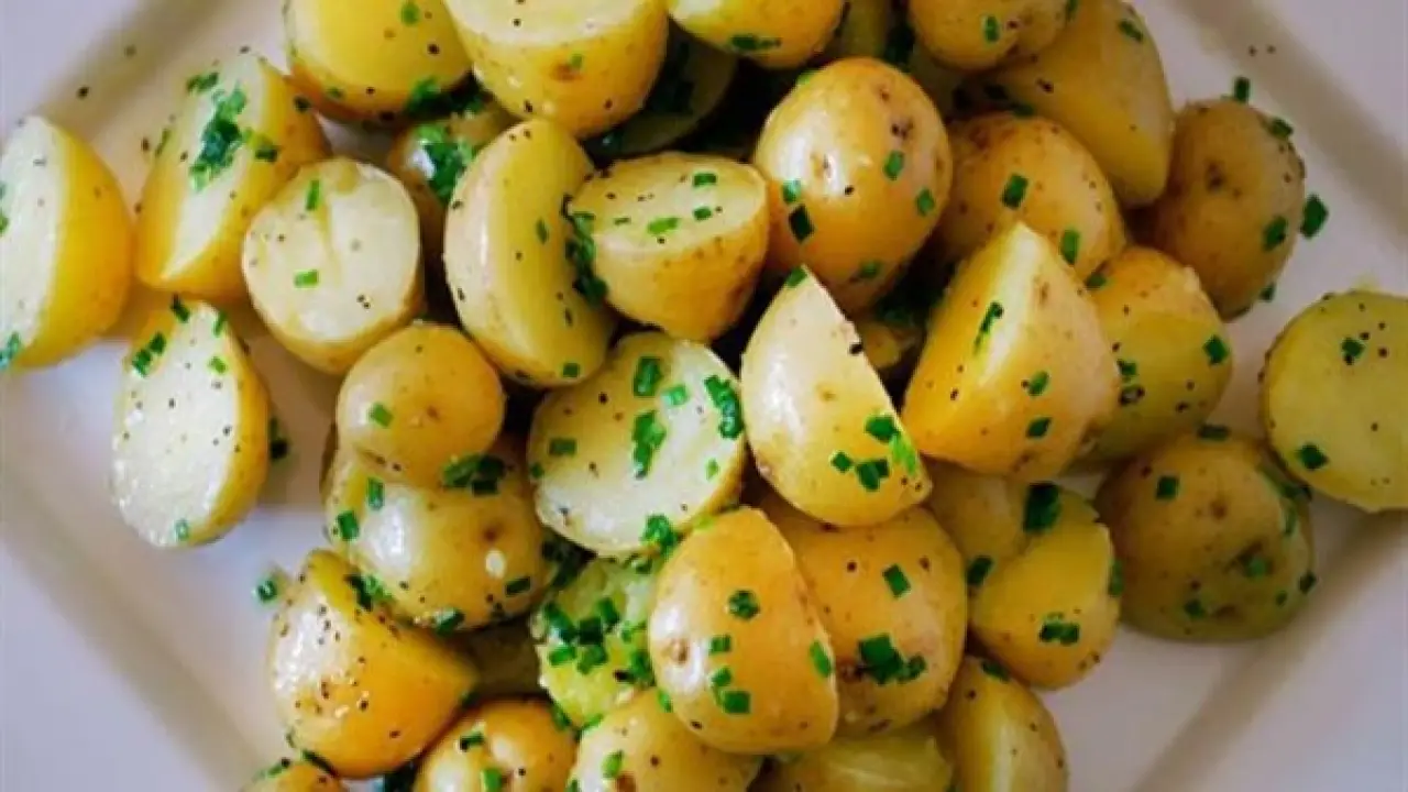 تأثير خفي.. ماذا يفعل تناول البطاطس المسلوقة يومياً في كيمياء جسمك؟