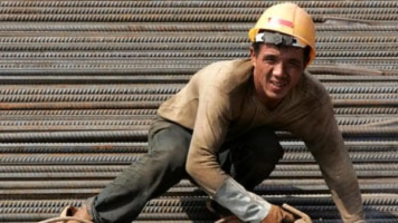 تحديثات سوق البناء.. استقرار مفاجئ في أسعار الحديد يصدم توقعات المطورين العقاريين