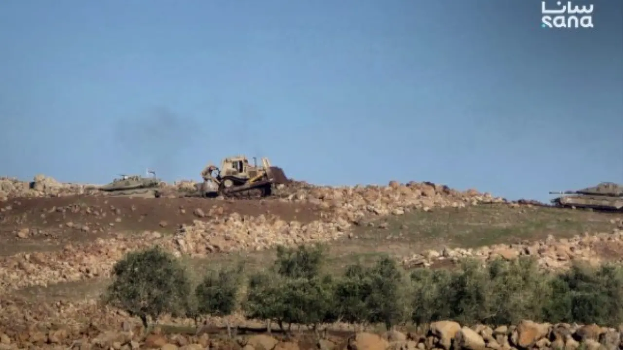 تحرك مفاجئ في القنيطرة.. توغل إسرائيلي مباغت يثير الذعر ببلدة بئر عجم