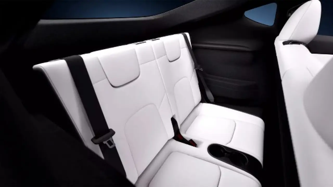 تسلا موديل Y.. عائلات تترقب قراراً يحسم مصير المقاعد السبعة في مطلع 2026