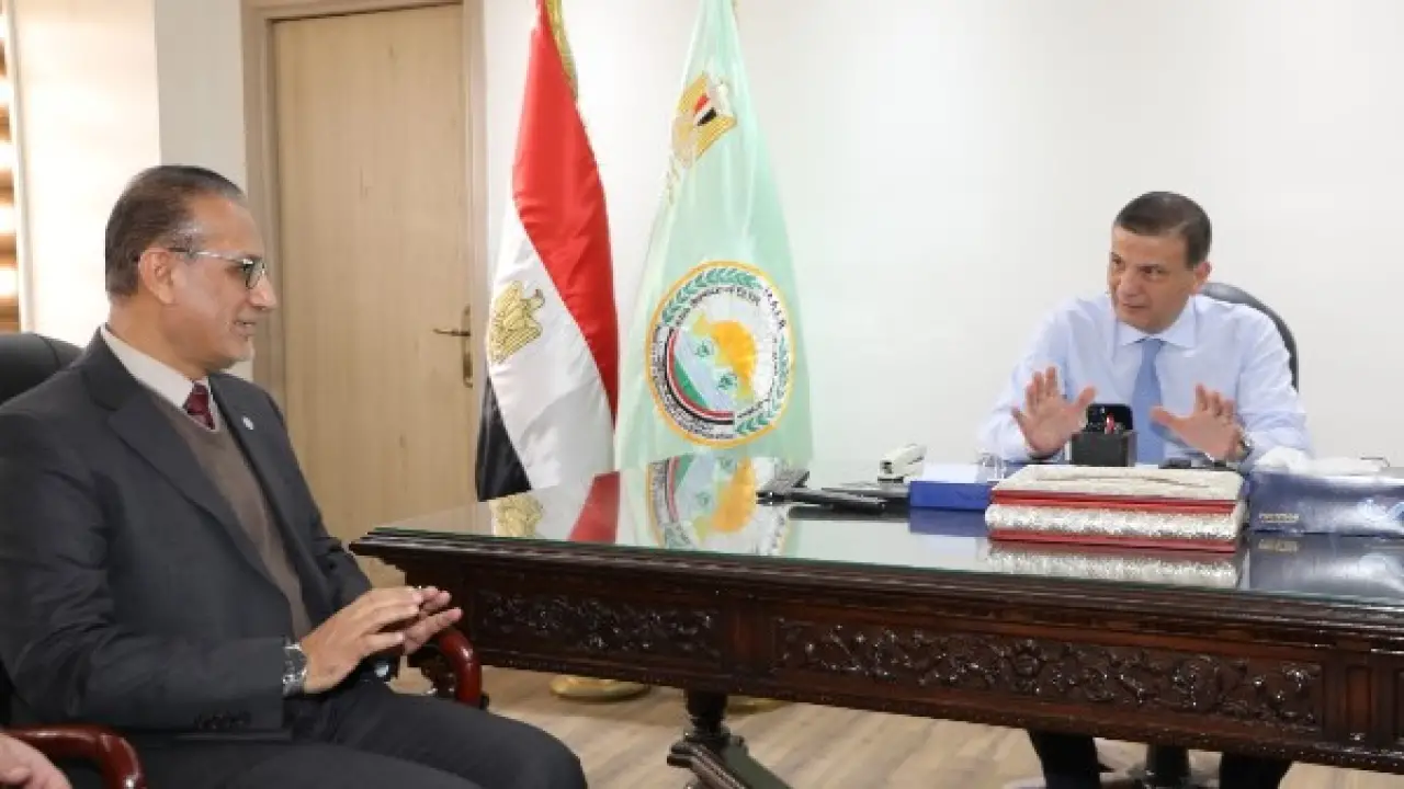 تهديد عابر للحدود.. تحرك طارئ من الزراعة ينهي خطر الجراد الصحراوي في 2026