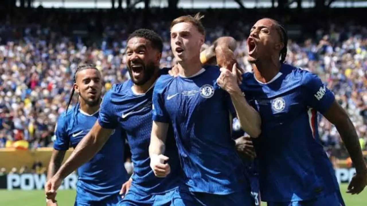 ديربي لندن المشتعل.. تشكيل مفاجئ يحسم صراع تشيلسي وأرسنال نحو نهائي الكأس المنتظر