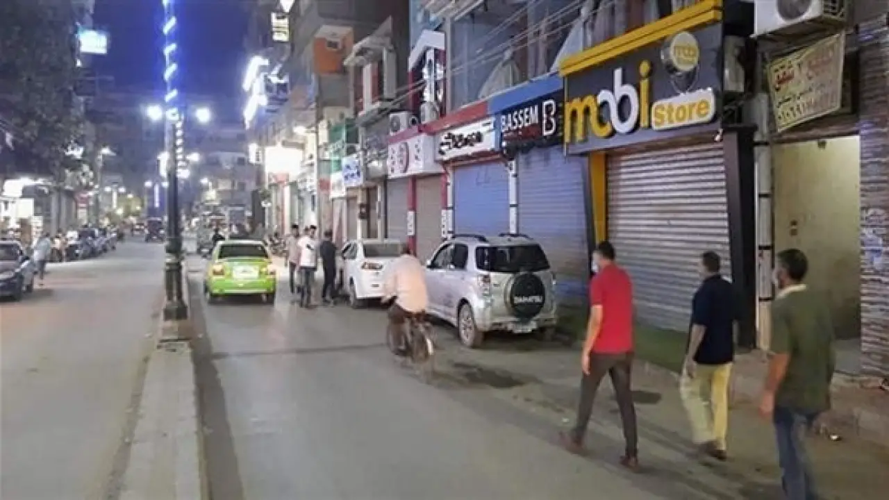 ساعات الحسم.. توقيت غلق المحلات في رمضان يربك حسابات أصحاب الأنشطة التجارية