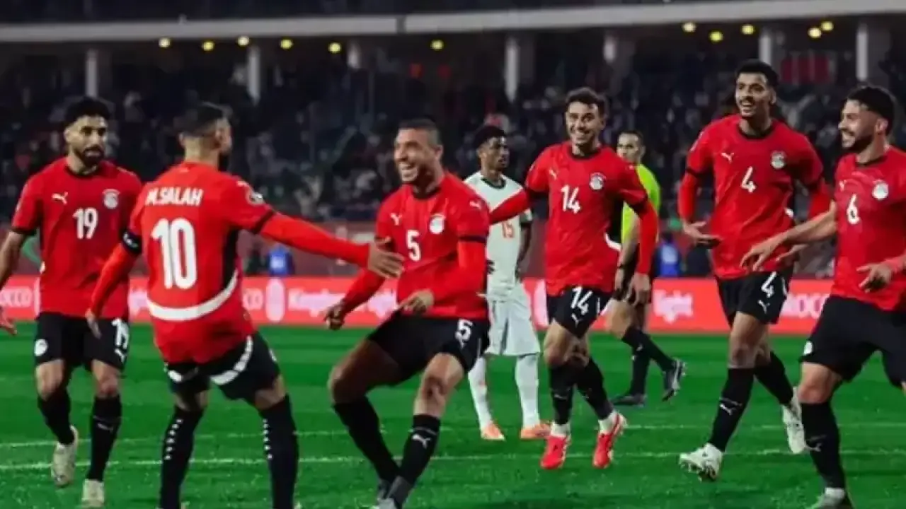 صدام الجبابرة.. تردد قناة مفتوحة يحسم مصير قمة مصر والسنغال في دقائقها الحاسمة