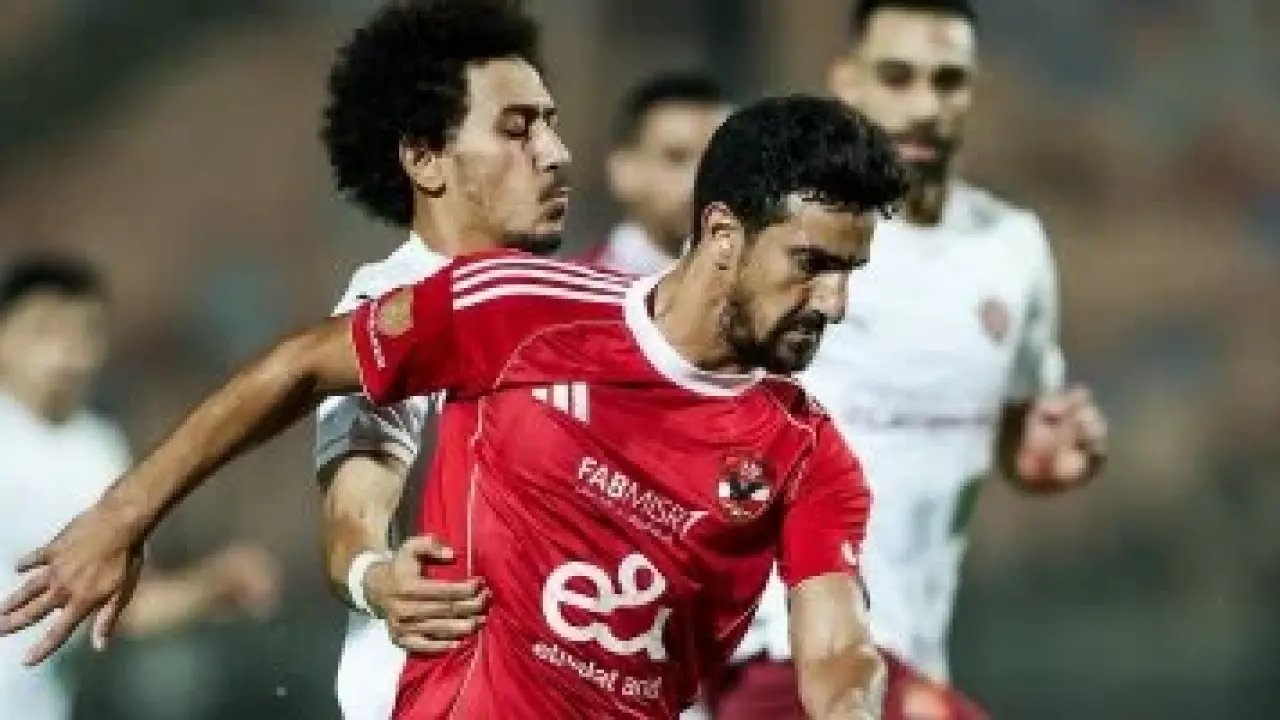 قائمة الأهلي.. كولر يحسم الجدل حول مشاركة بن رمضان وعبد القادر أمام الجيش