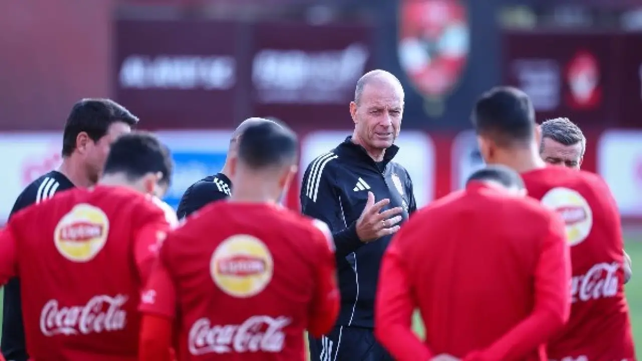 أزمة خانقة بالأهلي.. 18 غياباً تضع كولر في ورطة قبل مواجهة الكأس الحاسمة