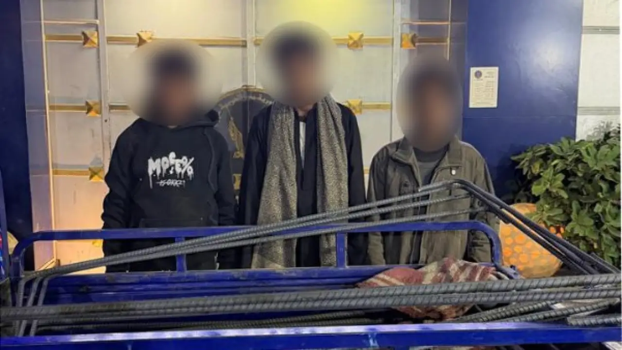 حديد كوبري طرة.. سقوط عصابة جردت الجسر من أعمدته في منتصف الليل