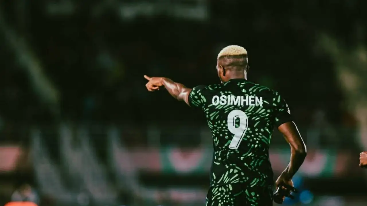 صدام العمالقة.. أوسيمين يتصدر مشهد الرعب النيجيري أمام المغرب في ليلة الحسم الأفريقية