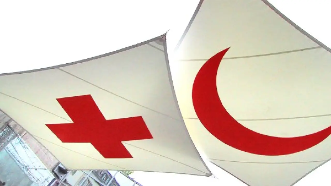 فاجعة في إيران.. هجوم دامٍ يستهدف موظفي الهلال الأحمر ويخلف ضحايا ومصابين