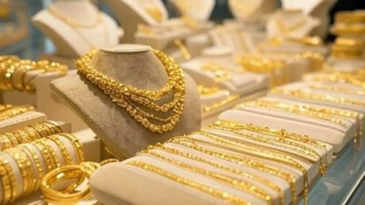 قفزة مفاجئة للجرام.. أسعار الذهب تكسر التوقعات وتصدم المقبلين على الشراء اليوم