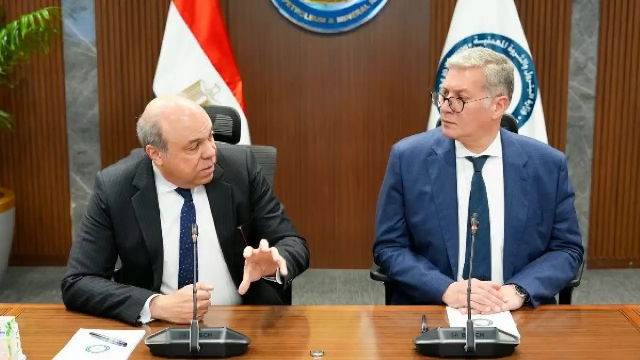 مركز إقليمي مرتقب.. تحرك وزاري يحول مصر إلى قلب صناعة وقود الطائرات المستدام