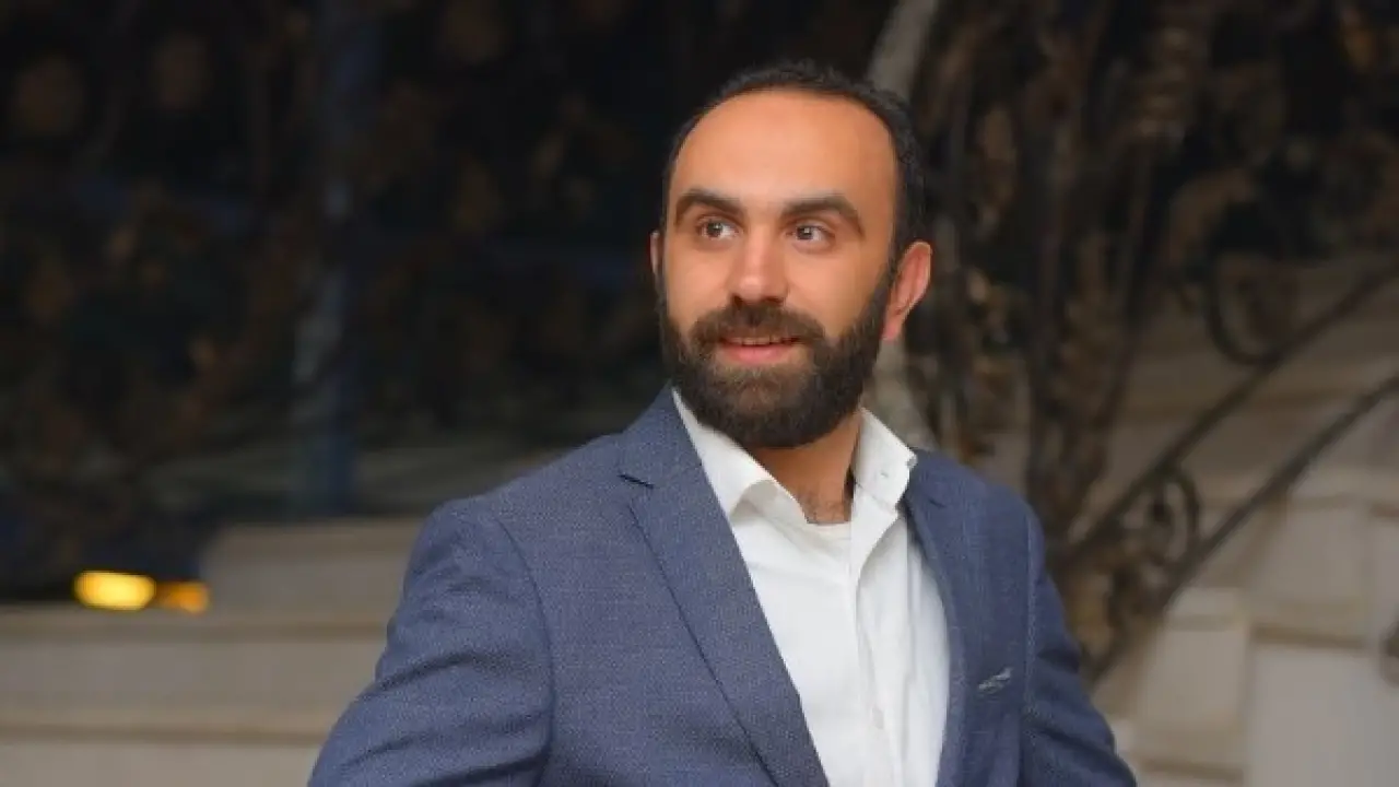 نبي وسط نصابين.. رحلة شاب مصري تكشف أسراراً خطيرة داخل عالم الاحتيال الخفي