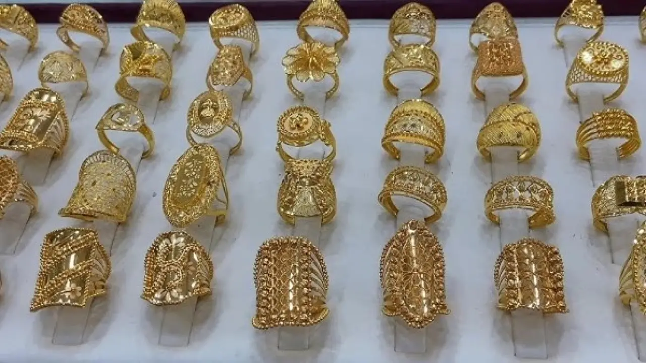 400 جنيه دفعة واحدة.. هبوط مفاجئ في أسعار الذهب يربك حسابات المدخرين