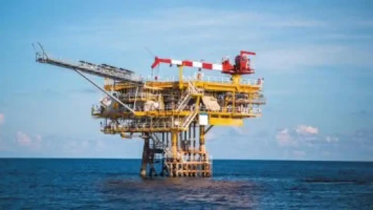 أسواق الطاقة تترقب.. هدوء مفاجئ في أسعار النفط ينهي شبح المواجهة الأمريكية الإيرانية