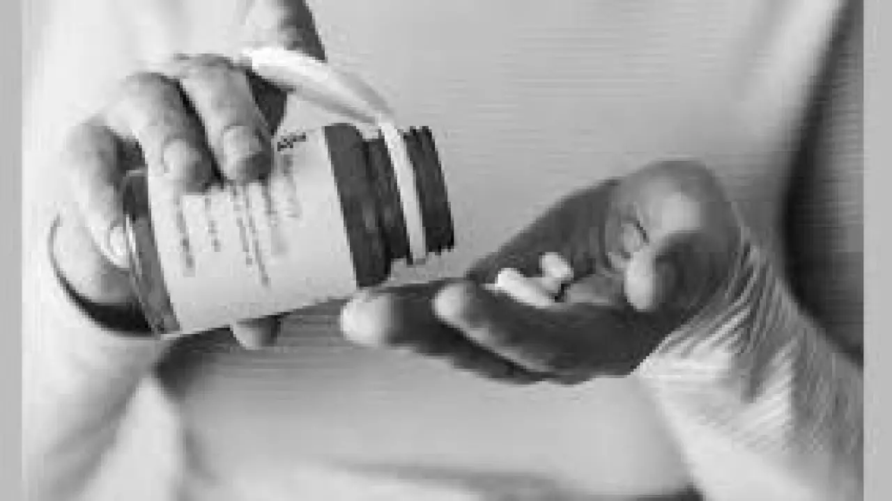 أنت لسه صغير.. جملة تنهي حياة شاب في فاجعة هزت القلوب مع بداية 2026