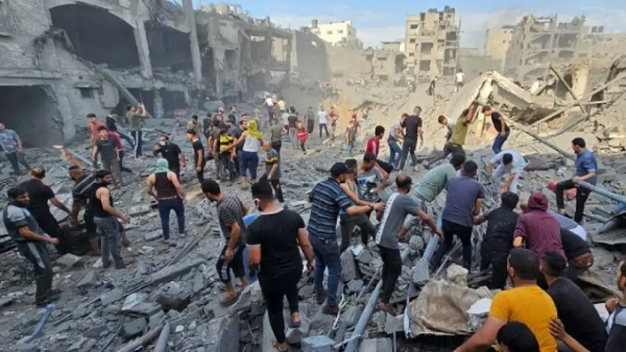 إبادة إنجابية.. قيادي بفتح يكشف مخططاً مرعباً يستهدف مستقبل الأجيال في غزة