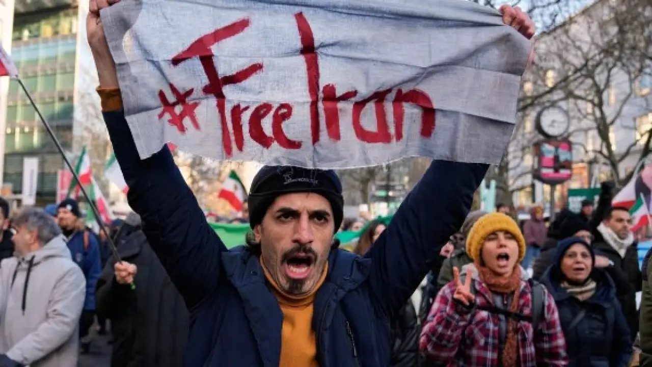 تحت غطاء المناسك.. لغز تسلل مئات المسلحين من العراق إلى قلب إيران يثير الذعر