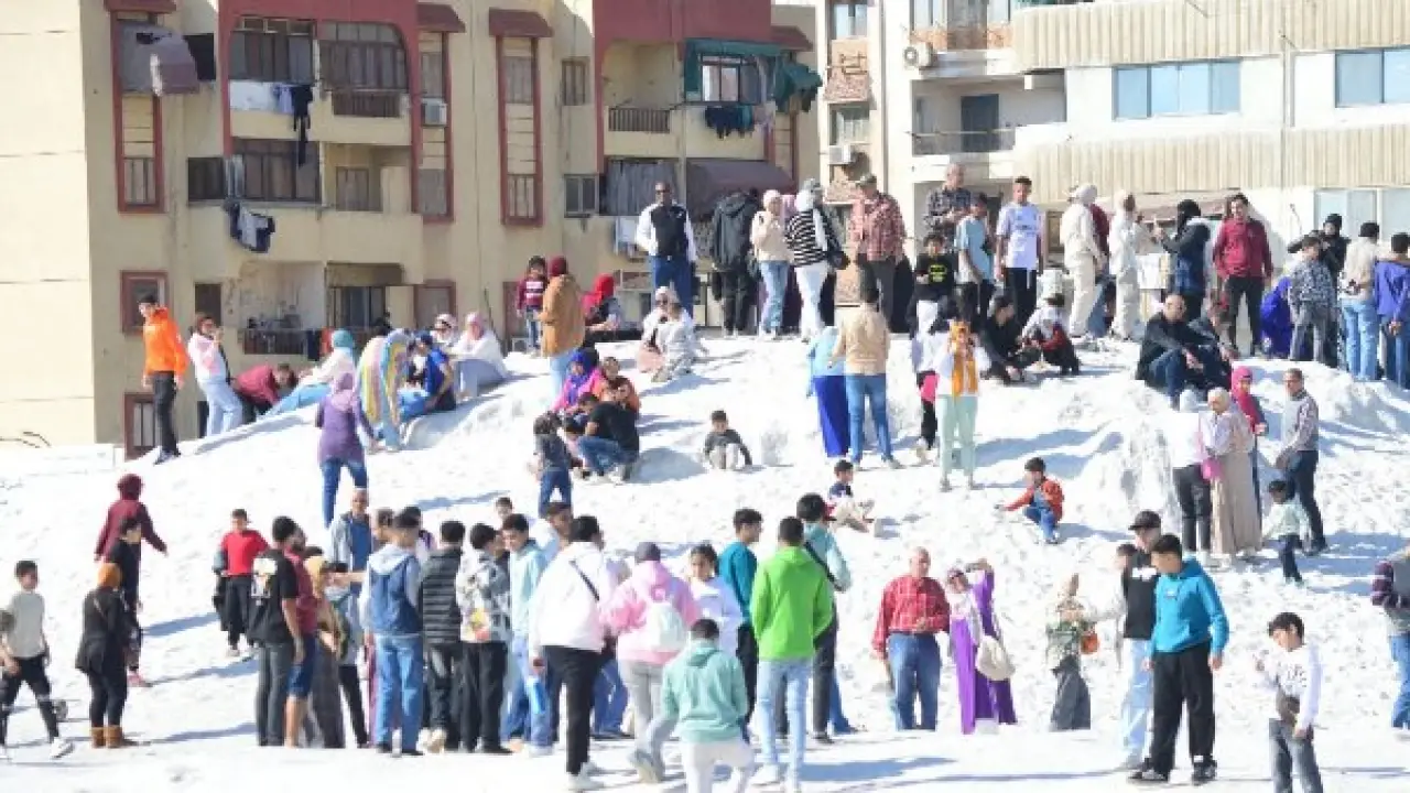 جبال الملح ببورفؤاد.. سر توافد آلاف الزوار من مختلف المحافظات مع بداية 2026