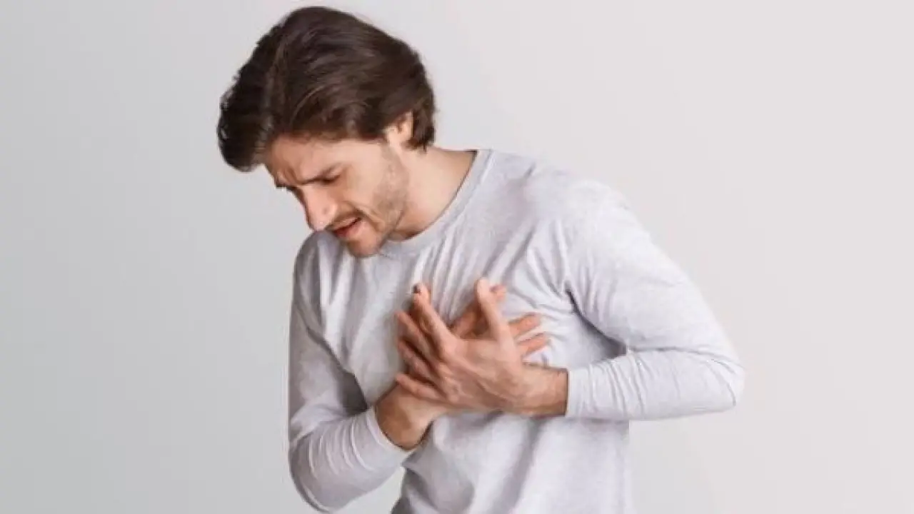 خطر داهم.. سرعة ضربات القلب عند الاستيقاظ تنذر بمشكلة صحية يجهلها الملايين