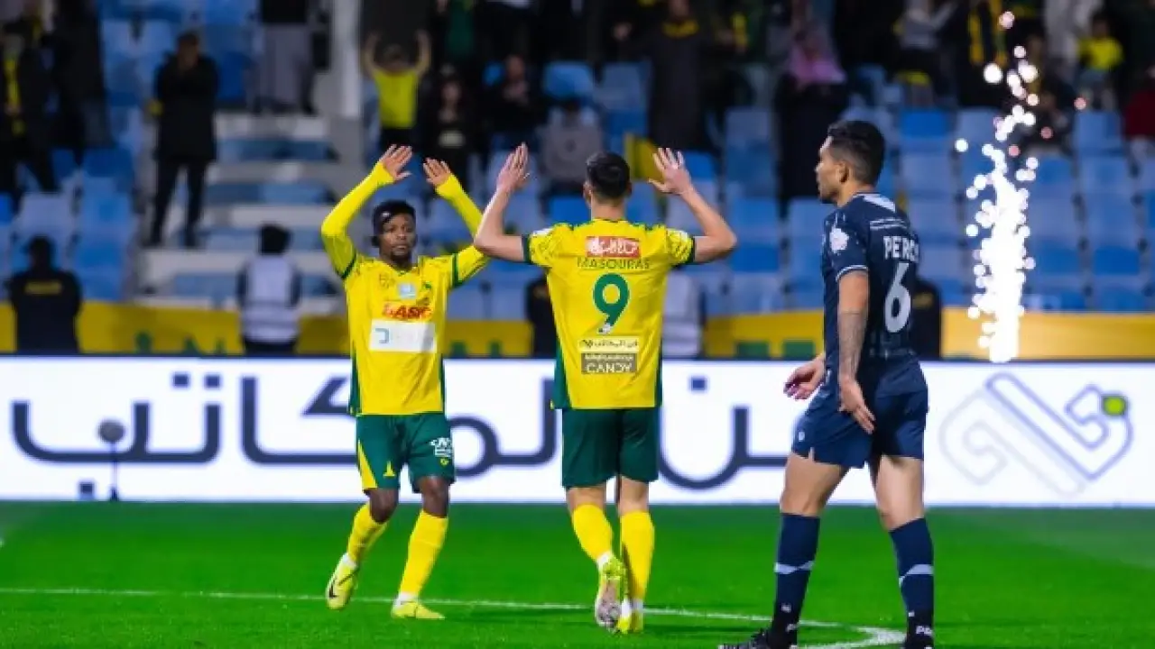 رباعية الخليج.. زلزال في الدوري السعودي يقلب موازين الترتيب ويهز ثقة الأخدود