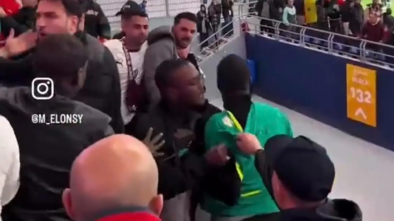 فوضى في المدرجات.. اشتباكات لقاء مصر والسنغال تضع الكاف في مأزق حرج بمستهل 2026