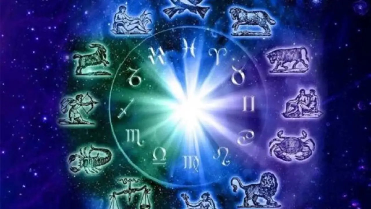 قائمة الأبراج البخيلة.. مواليد 3 أبراج يرفضون الإنفاق ويدخرون المال بطريقة تثير الجدل