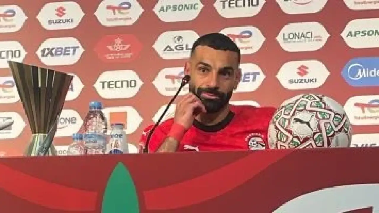 قرار حاسم.. اتحاد الكرة ينهي الجدل حول اعتزال محمد صلاح والشناوي بعد المونديال