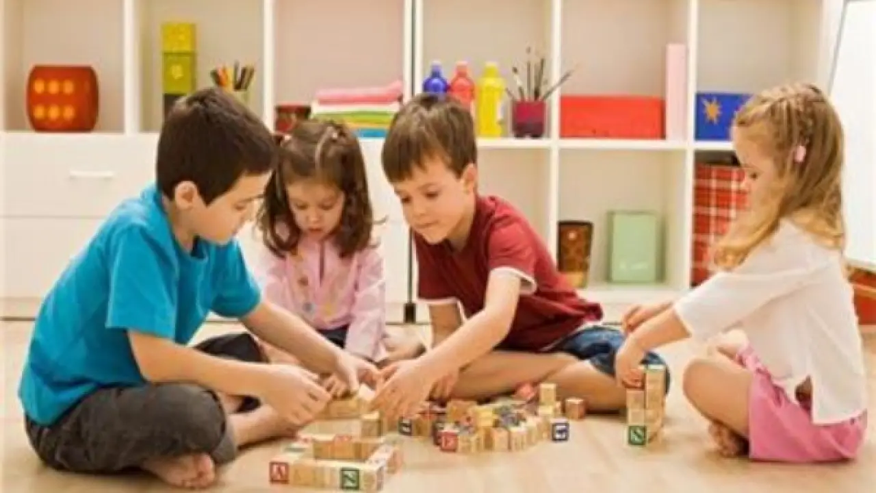 كارثة تربوية صامتة.. مخاطر جسيمة تهدد الأبناء خلال إجازة الشتاء تثير رعب الأسر