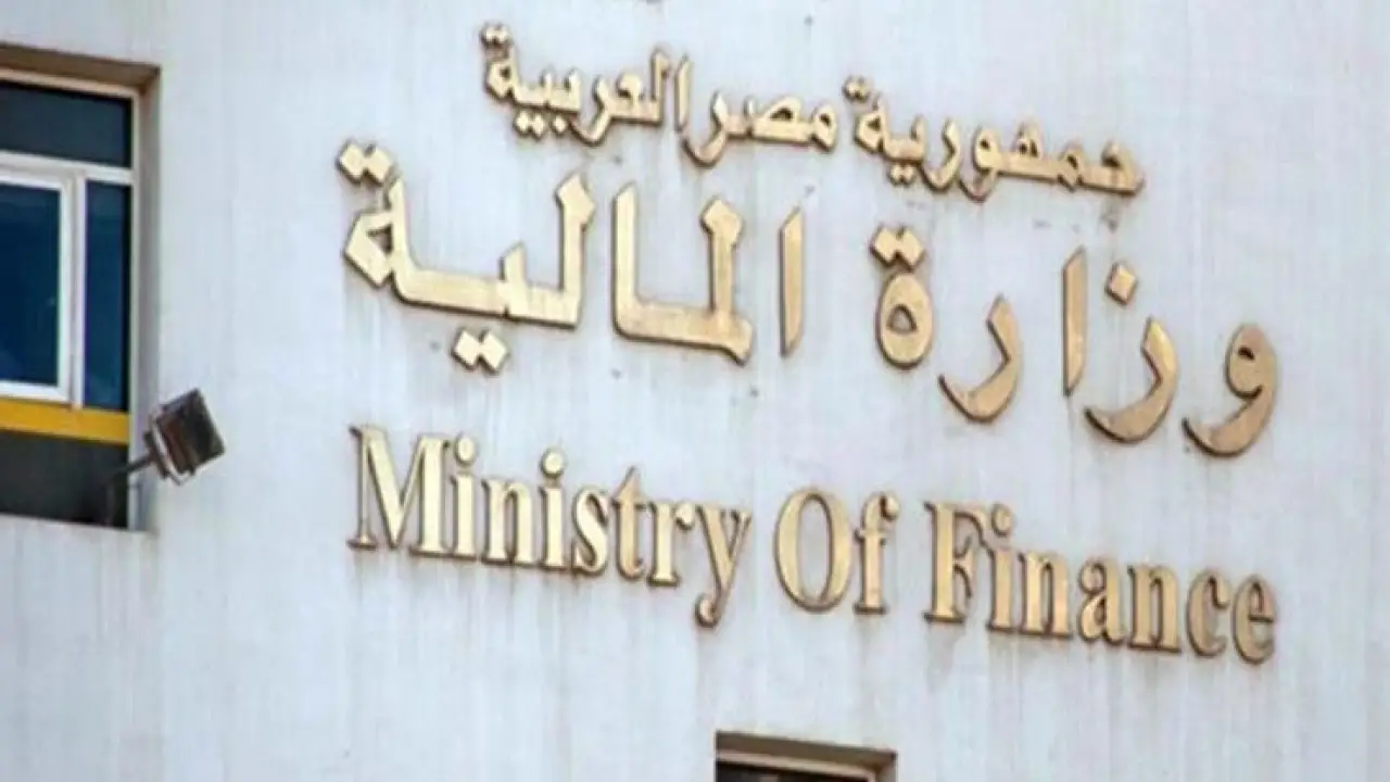 5.6 مليار دولار.. إقبال تاريخي على أذون الخزانة يربك حسابات السوق المصرية