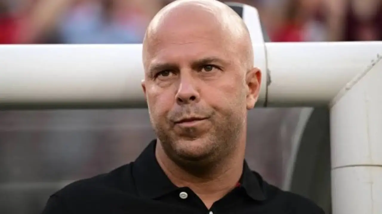 أرني سلوت الغاضب.. تصريحات نارية تزلزل ليفربول بعد التعادل الصادم أمام بيرنلي