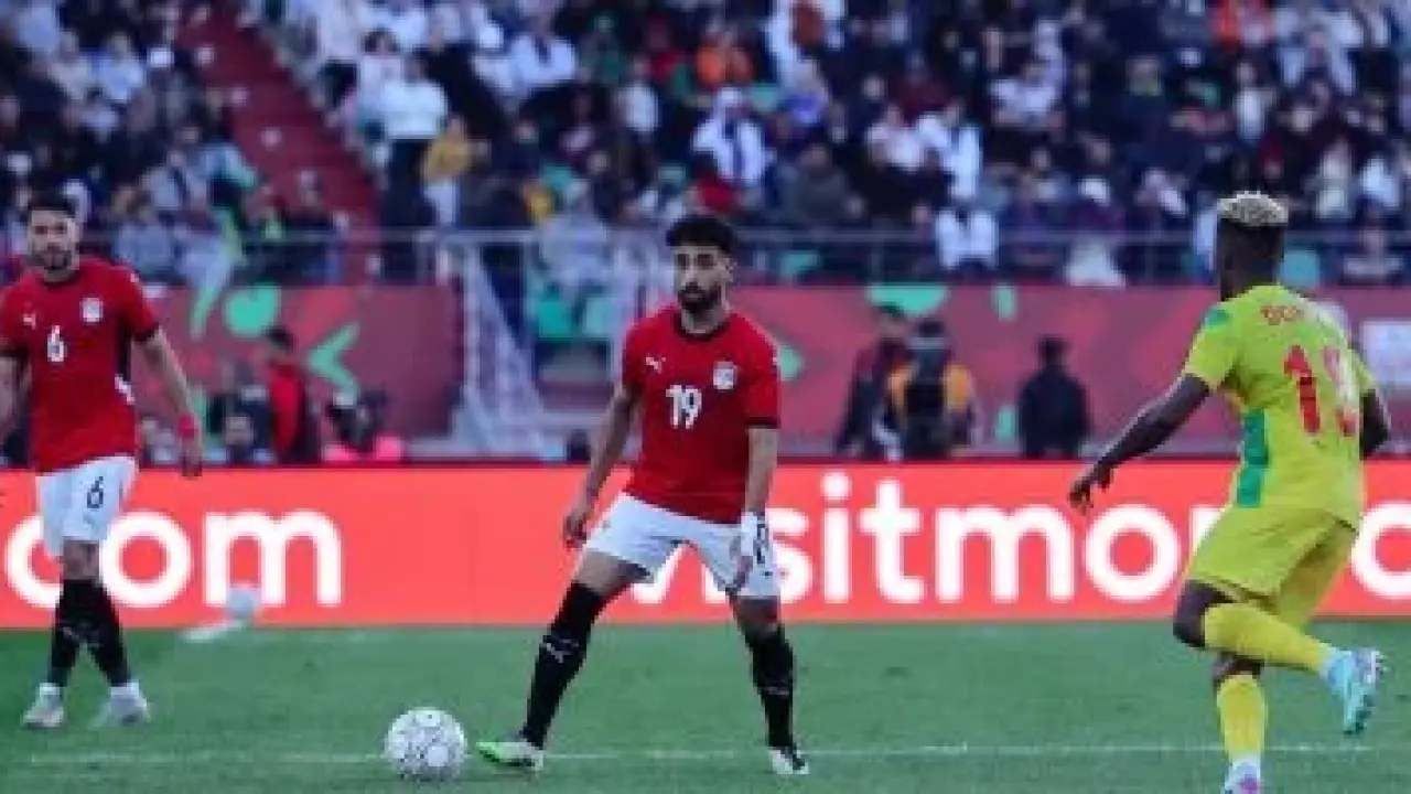 أزمة مروان وصلاح.. قرار حاسم من كاف يربك حسابات منتخب مصر قبل المونديال