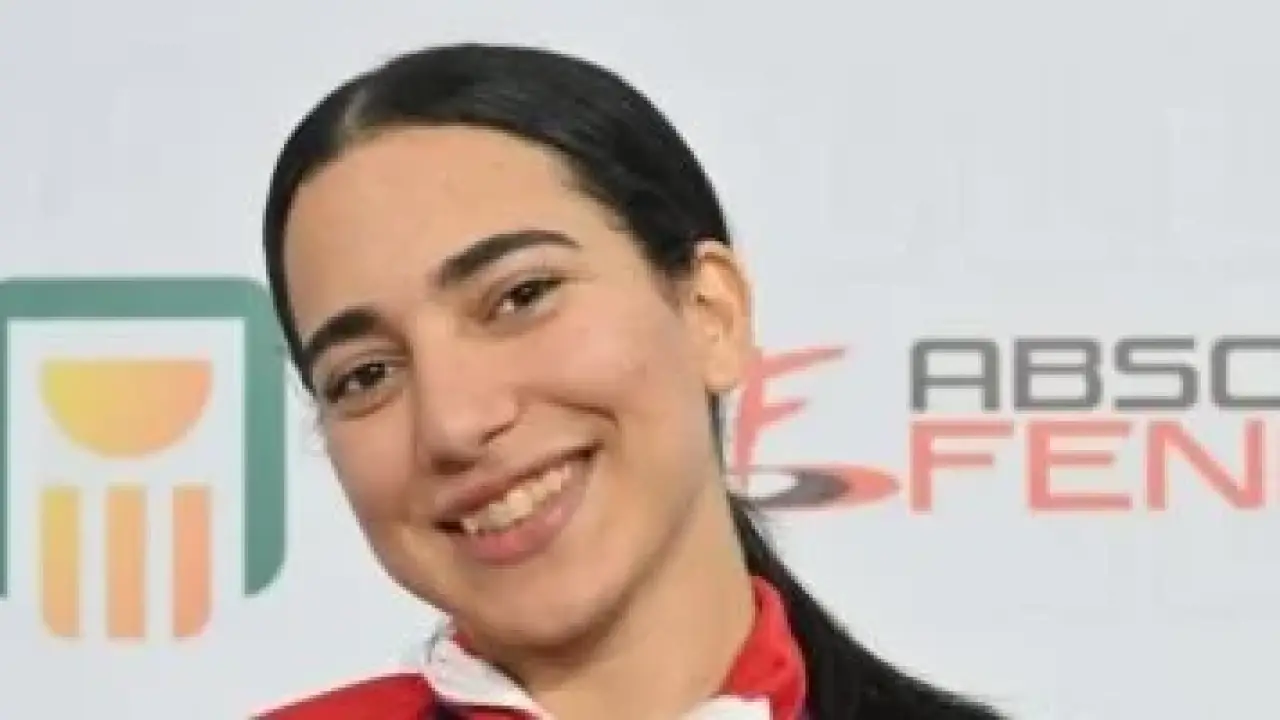 إنجاز تاريخي بالبحرين.. البطلة فرح محفوظ تزلزل مونديال سيف المبارزة بخطوة نحو الذهب