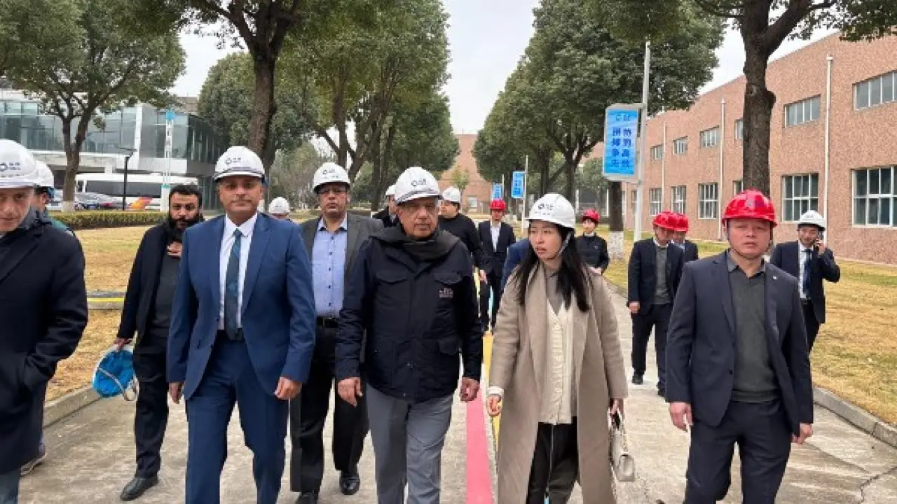 استثمارات صينية ضخمة.. تحرك مفاجئ من وزير الكهرباء يحسم مستقبل الطاقة في مصر