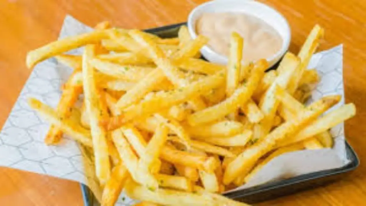 بدون نقطة زيت.. سر قرمشة البطاطس المذهل يثير دهشة ربات البيوت في 2026