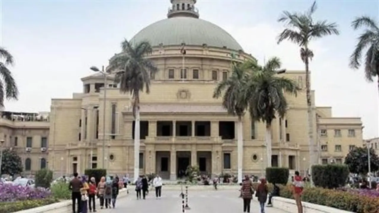 جامعة القاهرة تفاجئ الأوساط الأكاديمية.. منظومة ذكاء اصطناعي تنهي عصر الاستشارات التقليدية