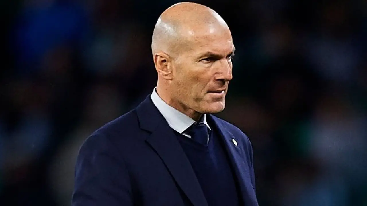 خليفة ديشامب.. تحرك فرنسي مفاجئ لإقناع زين الدين زيدان بمهمة الإنقاذ المرتقبة