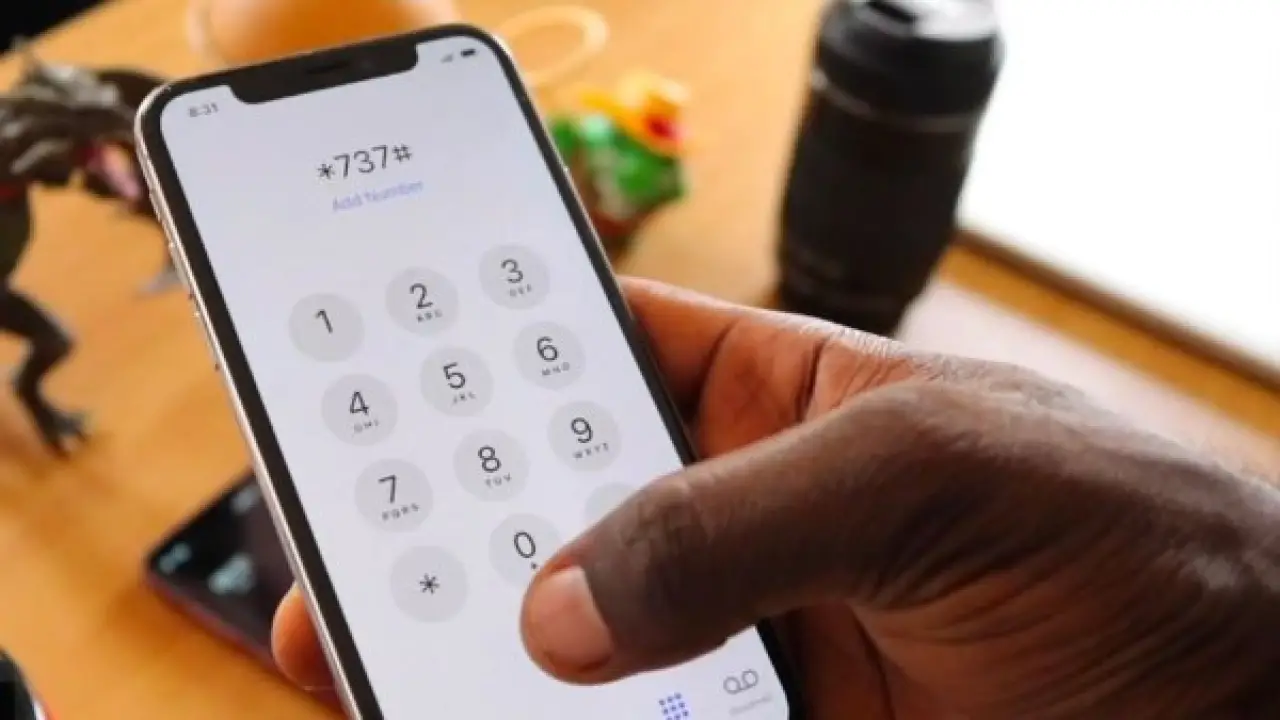 رمز واحد فقط.. حيلة ذكية تمنح المحتالين سيطرة كاملة على رصيد هاتفك البنكي